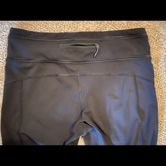 Lululemon RARE leggings - Picture 3 of 4